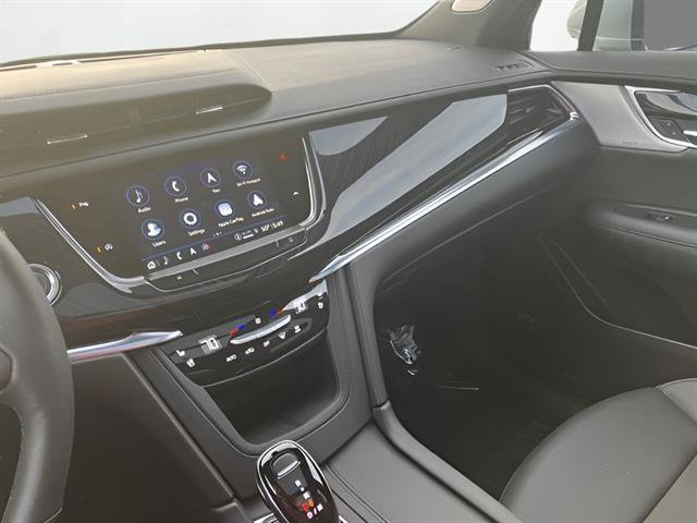 Certified 2025 Cadillac XT6 Premium Luxury image 15