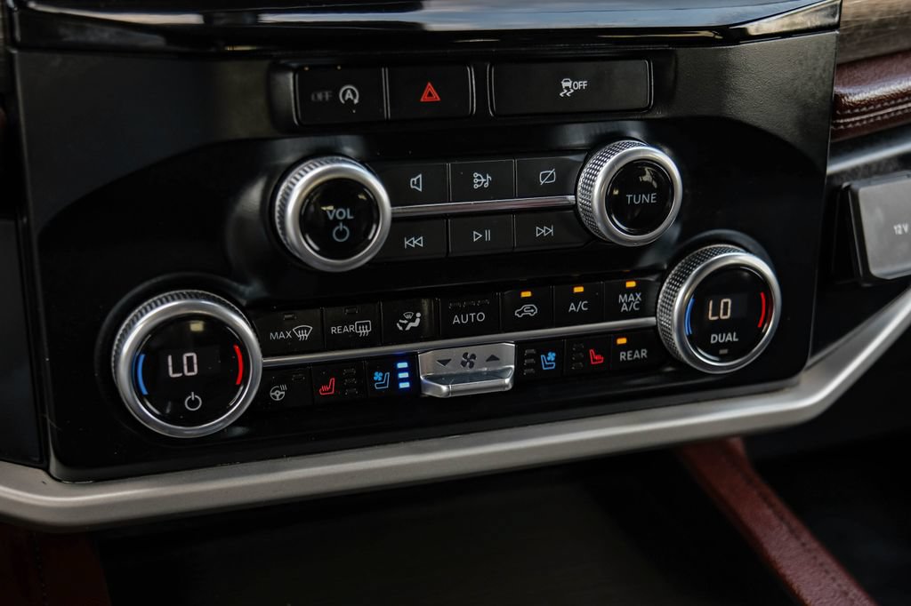 Used 2024 Ford Expedition Max Limited RWD image 32