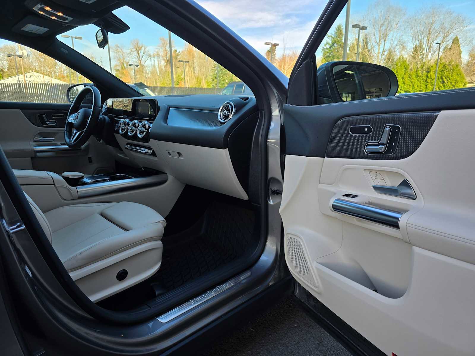 Used 2021 Mercedes-Benz GLA 250 GLA 250 image 13