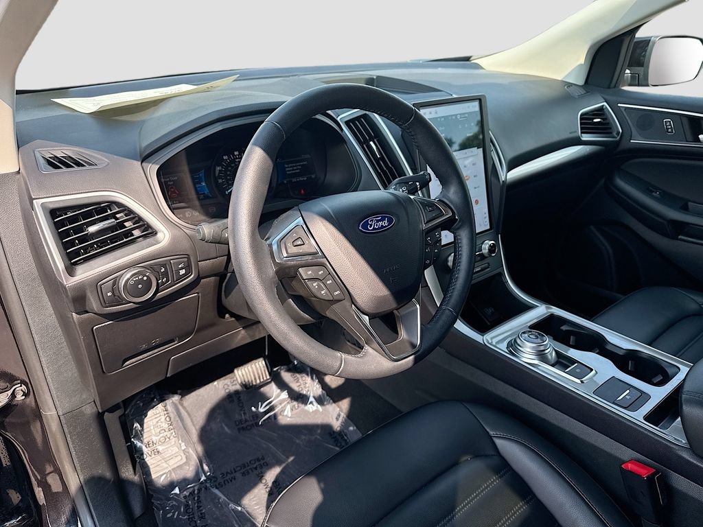 Used 2024 Ford Edge SEL w/ Convenience Package AWD/4WD image 5