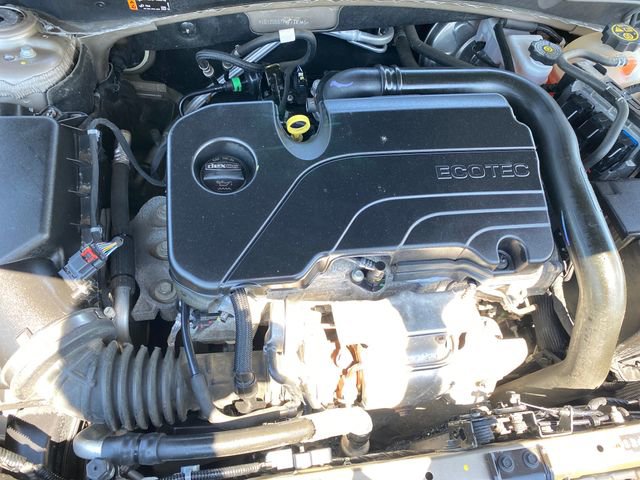Used 2022 Chevrolet Malibu LT FWD image 21