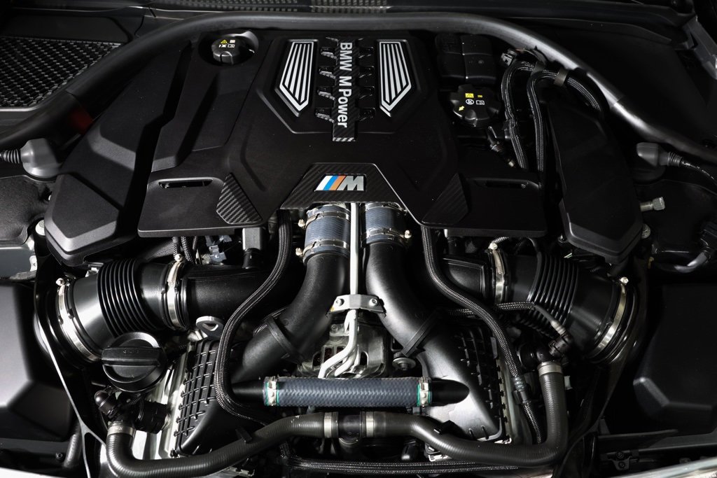 Used 2024 BMW M8 Competition w/ M Carbon Exterior Package image 10