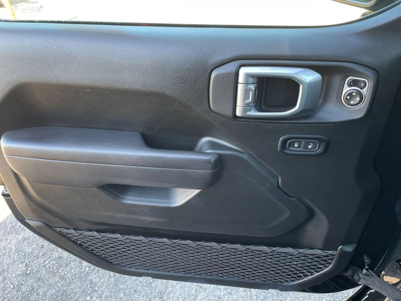 Used 2025 Jeep Wrangler Unlimited Sport AWD/4WD image 15