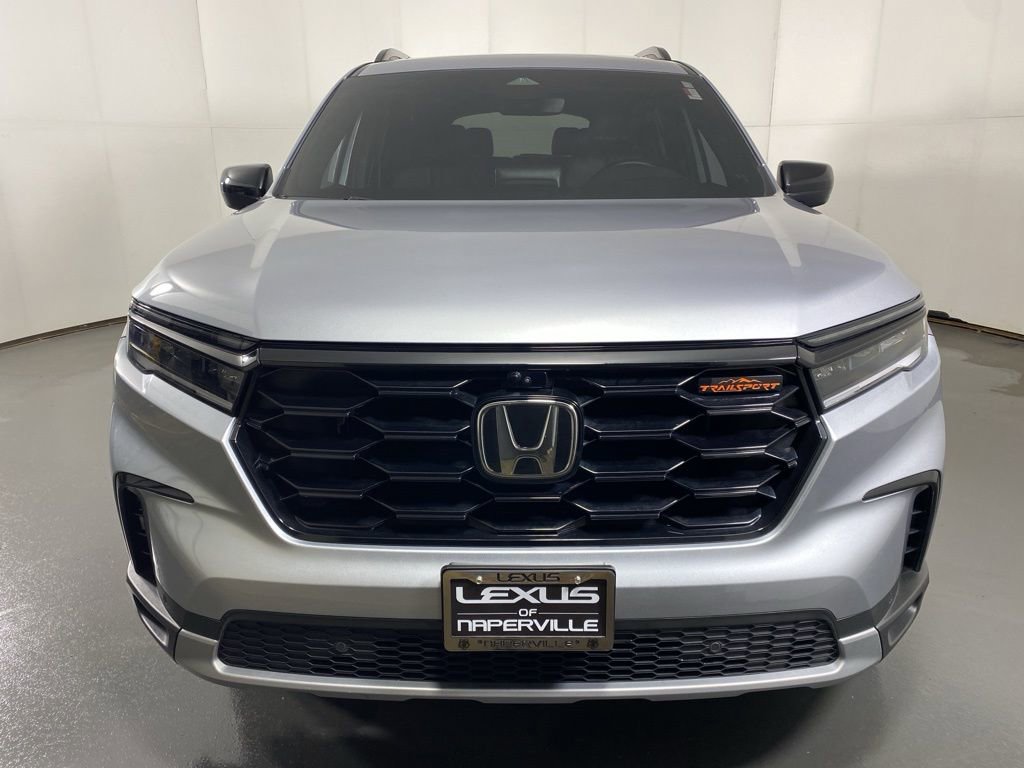 Used 2024 Honda Pilot TrailSport image 5