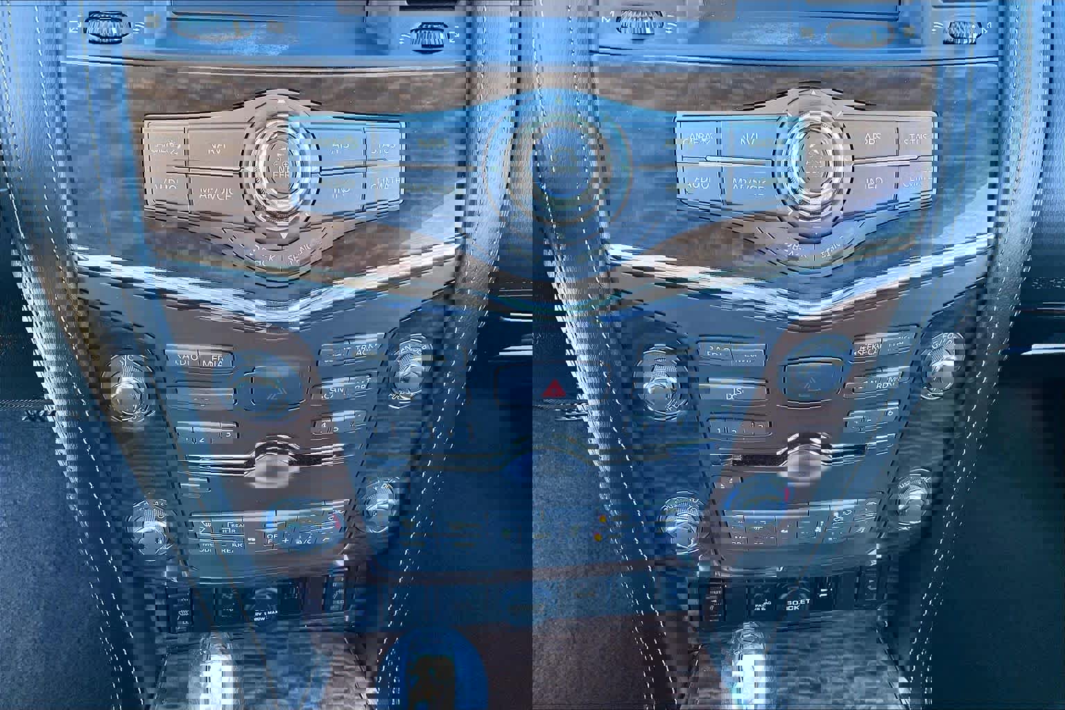 Used 2018 Nissan Armada SL w/ Moonroof Package image 33