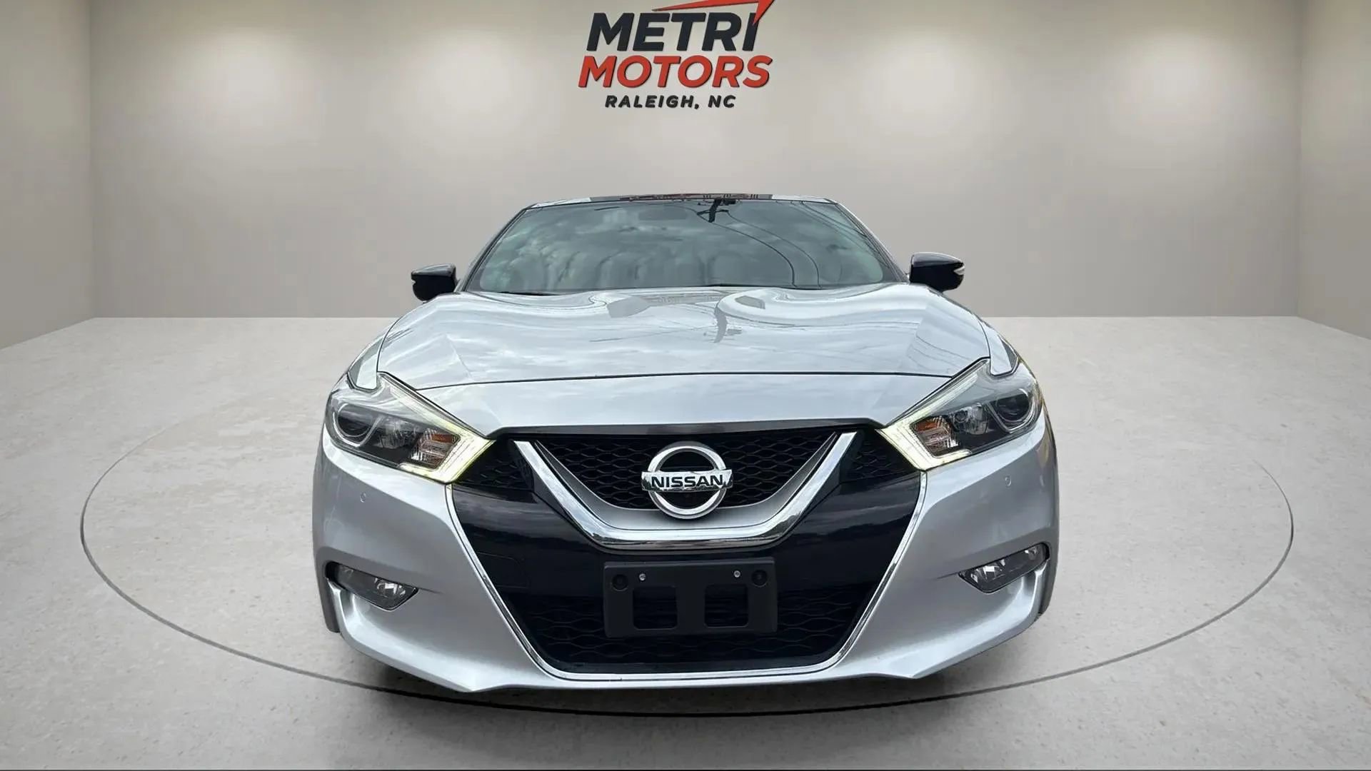 Used 2017 Nissan Maxima Platinum image 9