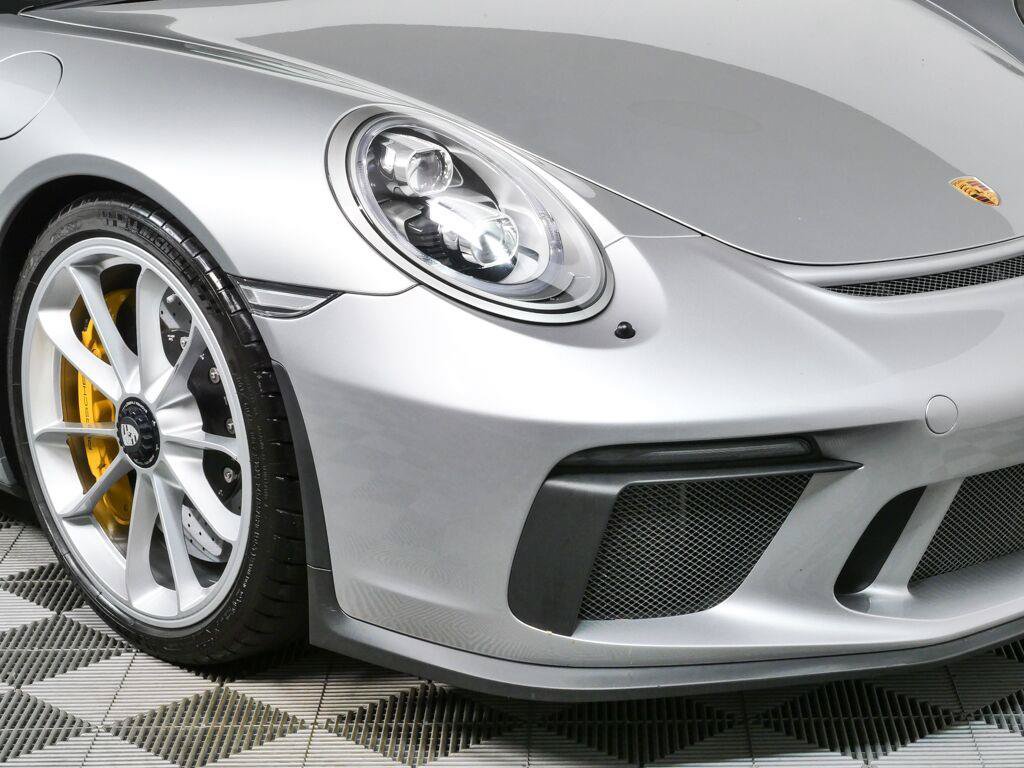 Certified 2018 Porsche 911 GT3 RWD image 31