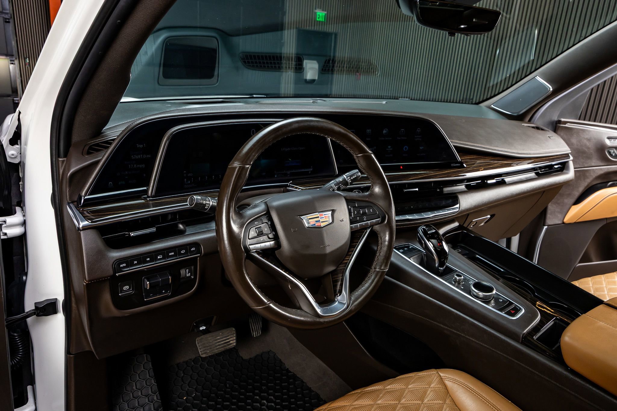 Used 2021 Cadillac Escalade ESV Sport w/ Driver Assist Tech Package AWD/4WD image 13