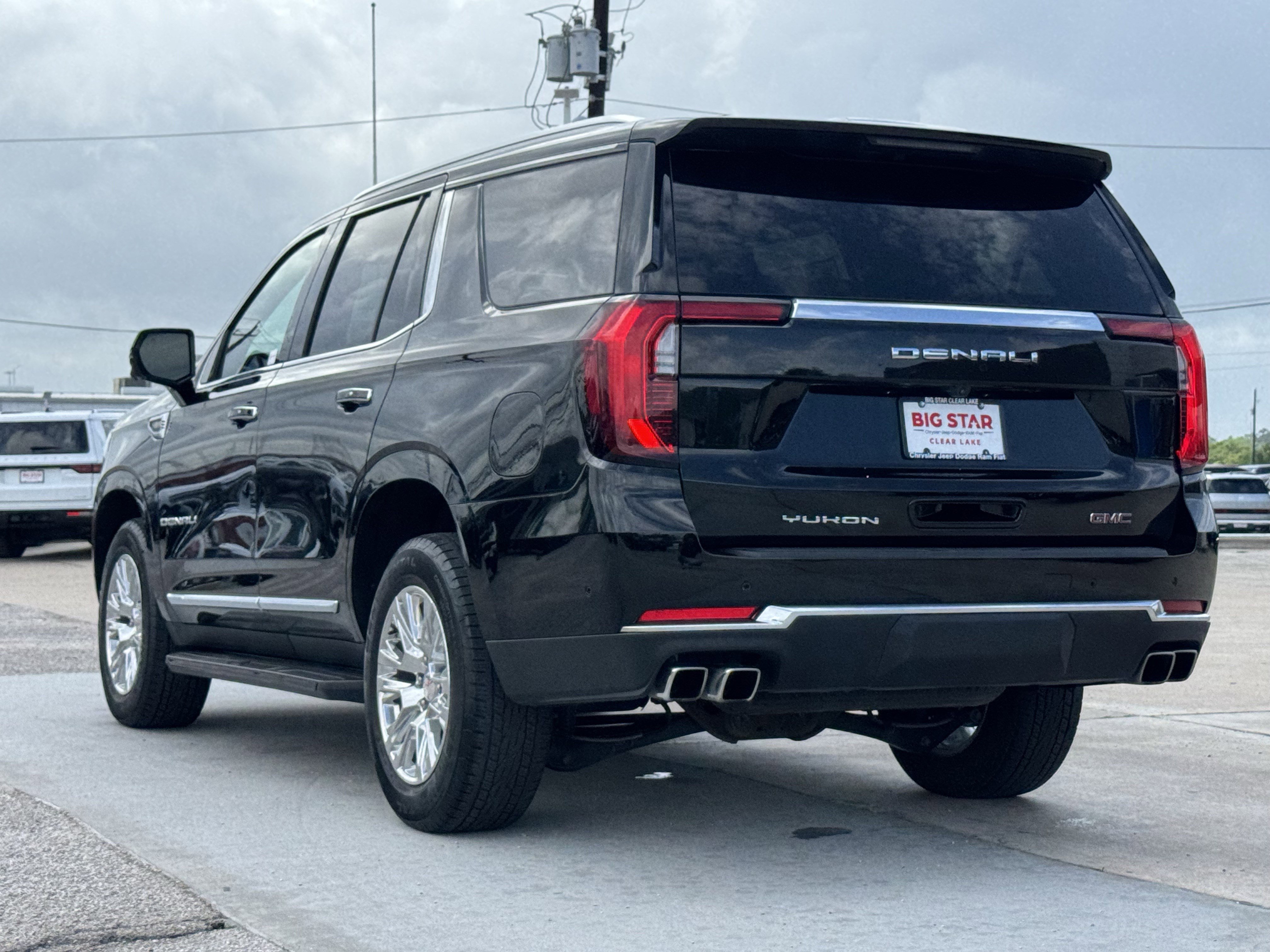 Used 2025 GMC Yukon Denali image 9
