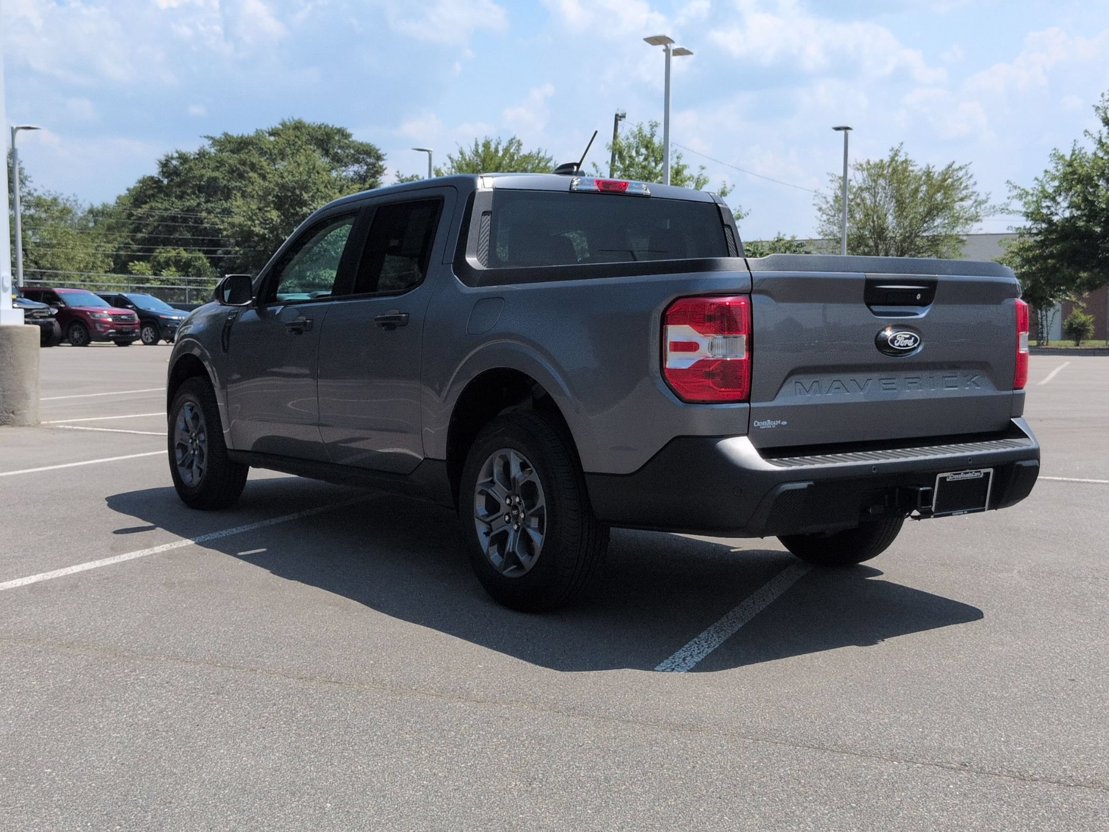 New 2026 Ford Maverick XLT w/ XLT Luxury Package FWD image 6