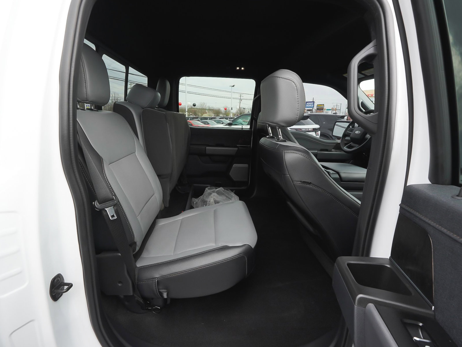 Used 2023 Ford F150 Lightning Lariat image 39