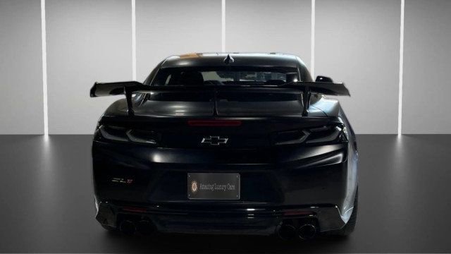 Used 2018 Chevrolet Camaro ZL1 RWD image 8