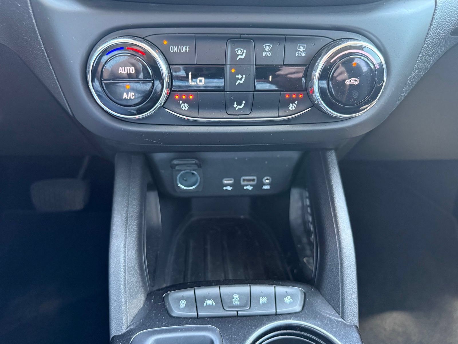 Certified 2022 Chevrolet TrailBlazer LT w/ Convenience Package FWD image 24