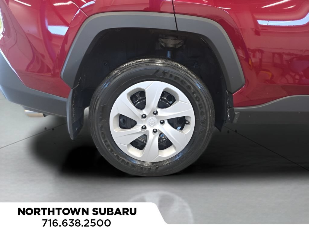 Used 2024 Toyota RAV4 LE AWD/4WD image 25