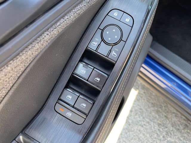 Used 2022 Nissan Rogue S image 23