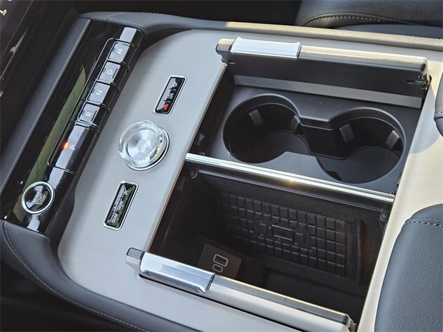 New 2025 Lincoln Navigator L Reserve w/ Jet Appearance Package image 18