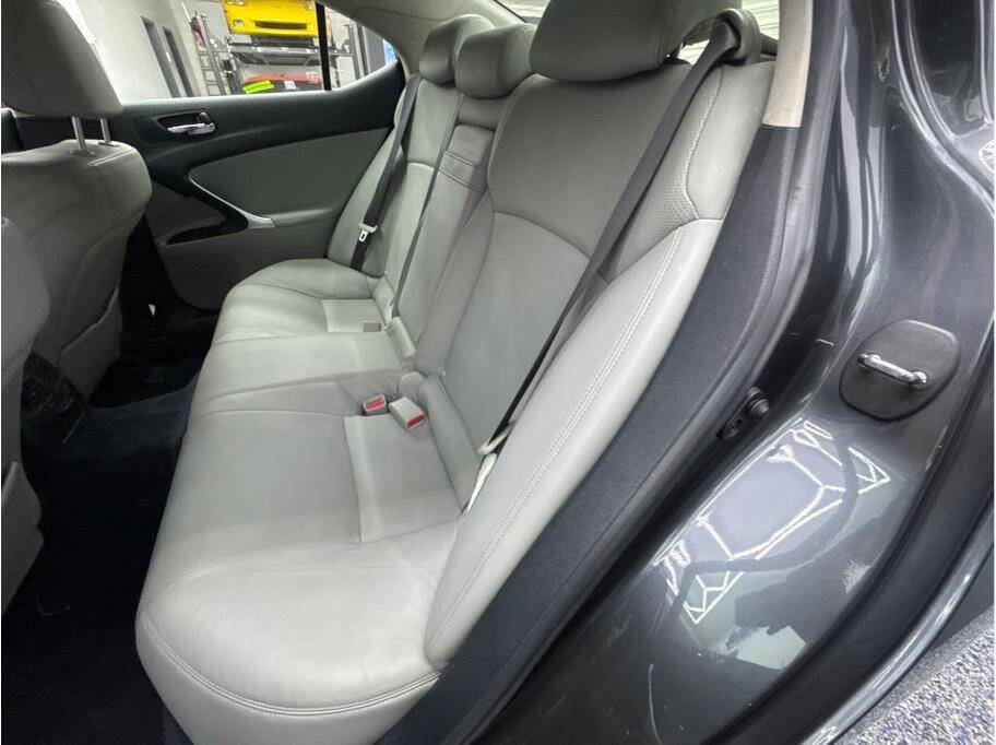 Used 2007 Lexus IS 250 RWD image 3