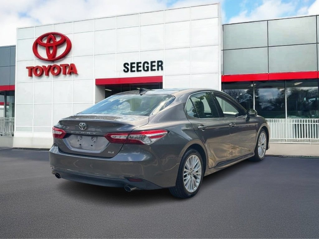 Used 2019 Toyota Camry XLE FWD video 3