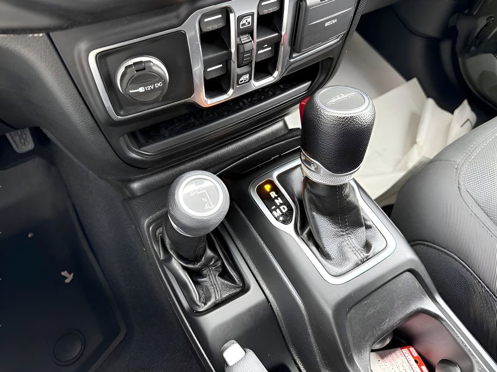 Used 2022 Jeep Gladiator Willys image 37