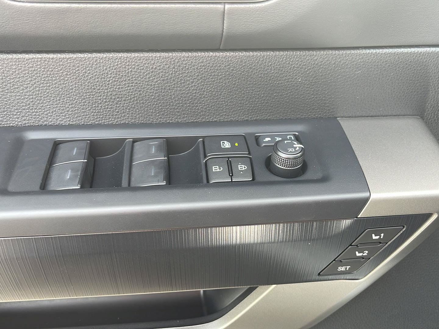 New 2026 Toyota Sequoia Platinum AWD/4WD image 25
