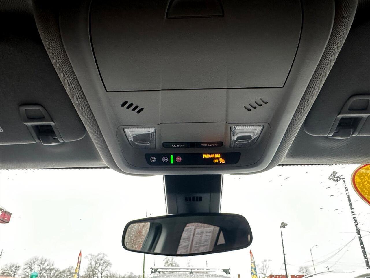 Used 2021 Chevrolet Equinox LT image 34