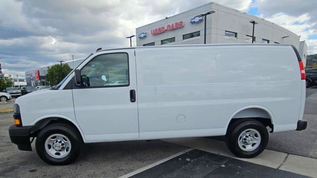 New 2026 Chevrolet Express 2500 w/ Driver Convenience Package RWD image 5