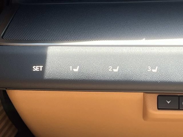 New 2026 Lexus ES 350e FWD image 28