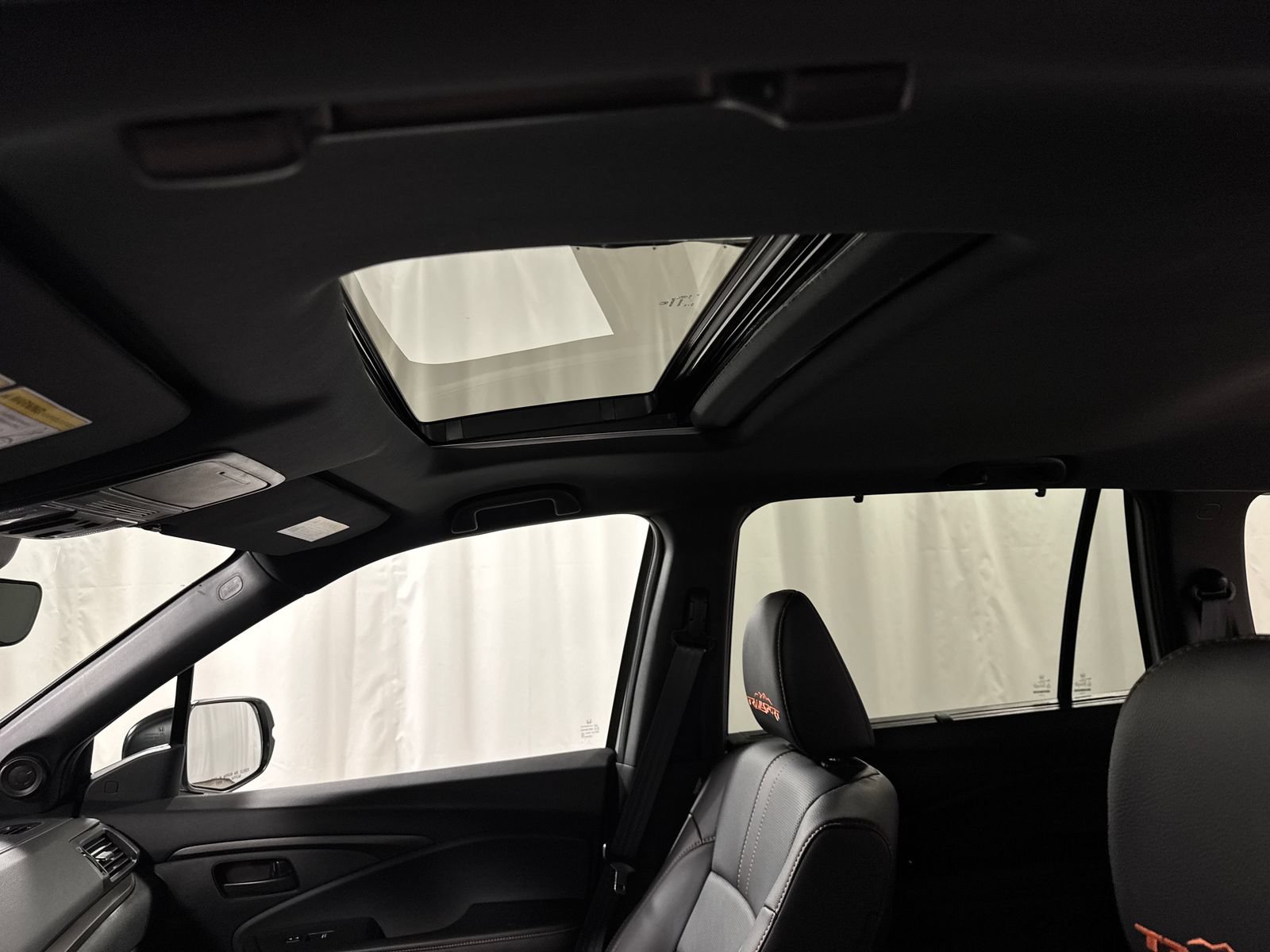 Certified 2025 Honda Passport TrailSport image 21