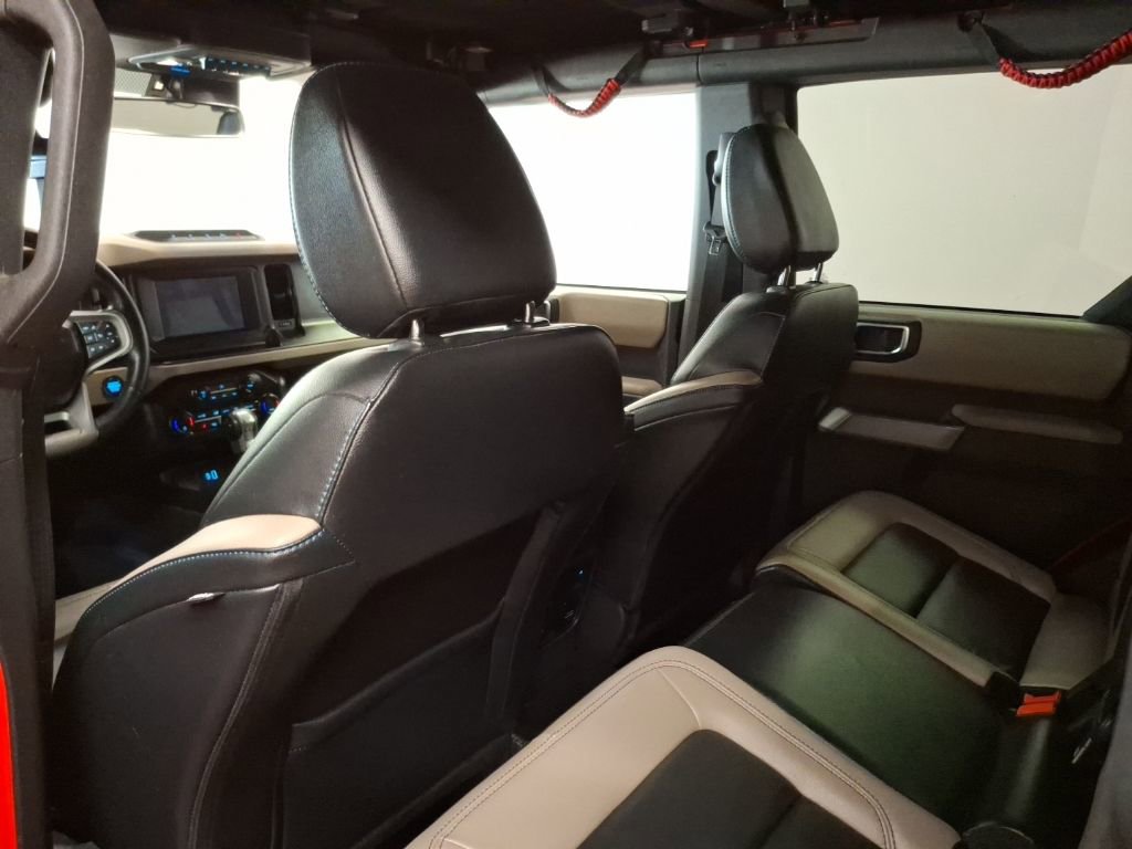 Used 2023 Ford Bronco Wildtrak image 15
