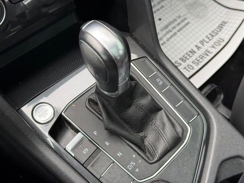 Used 2019 Volkswagen Tiguan SE w/ Panoramic Sunroof Package AWD/4WD image 26