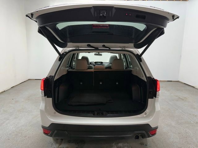 Used 2022 Subaru Forester Limited image 9