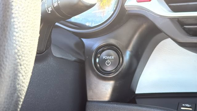 Certified 2025 Toyota Sienna LE FWD image 19