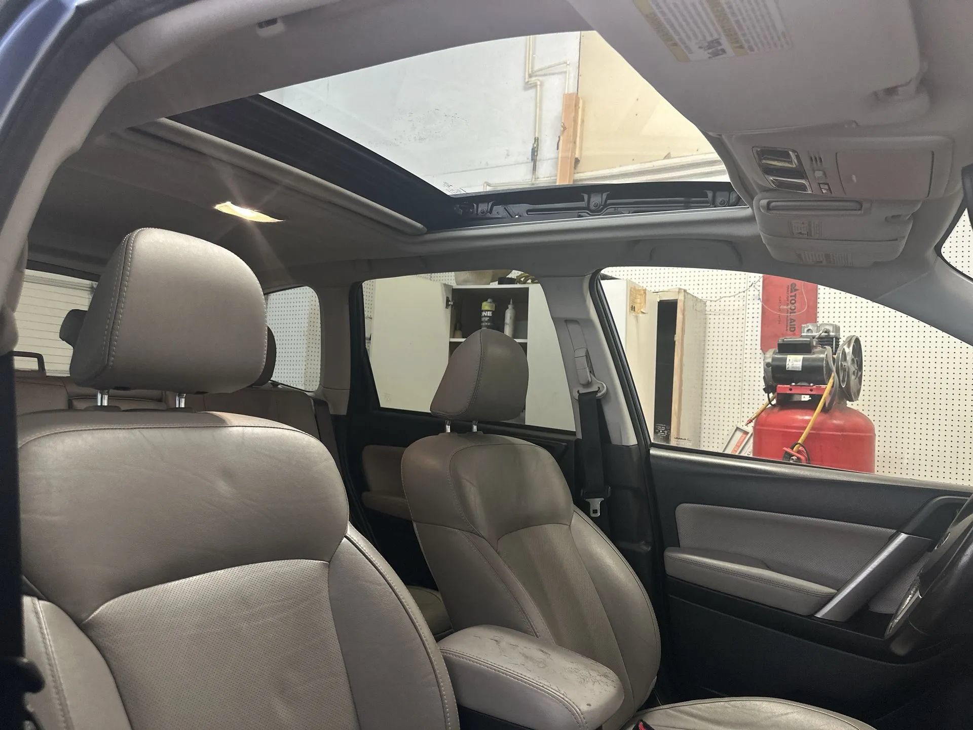 Used 2017 Subaru Forester 2.5i Limited AWD/4WD image 24