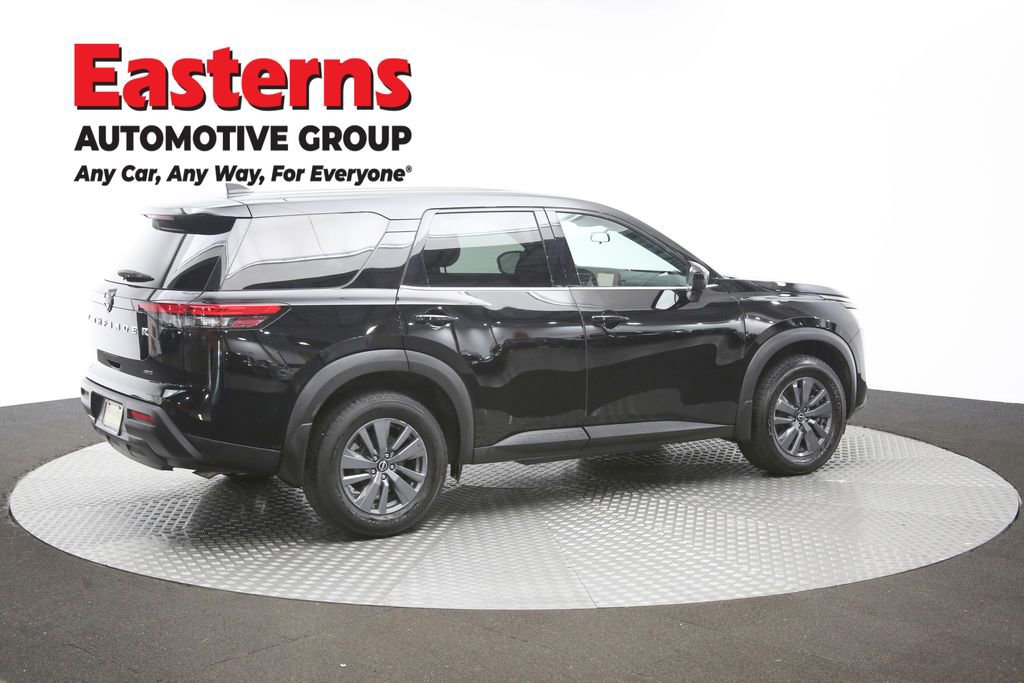 Used 2024 Nissan Pathfinder S AWD/4WD image 43