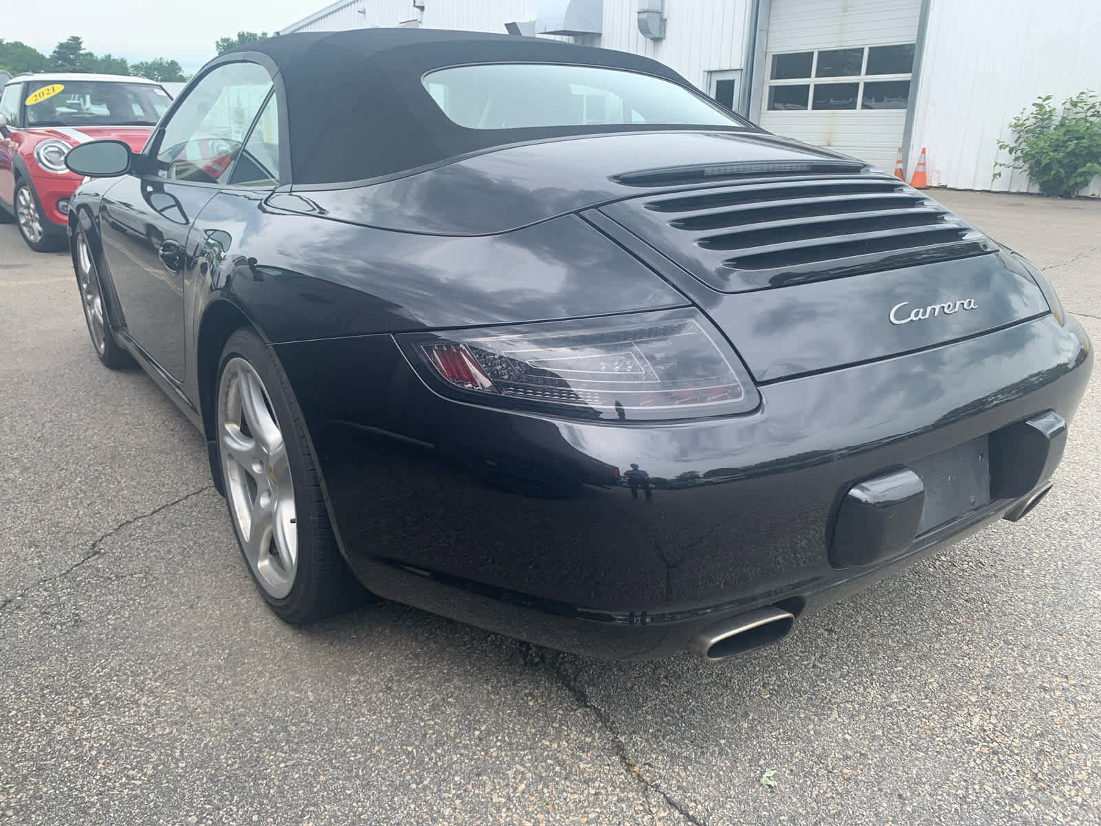 Used 2006 Porsche 911 Carrera RWD image 4
