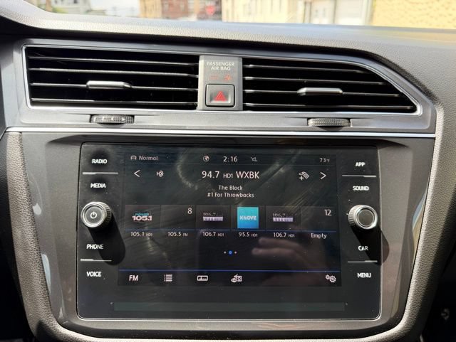 Used 2020 Volkswagen Tiguan SE AWD/4WD image 30