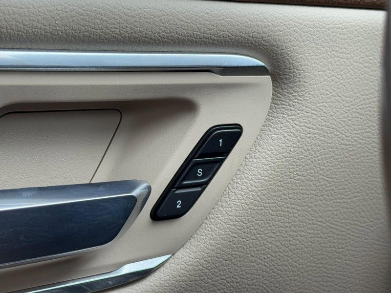 Used 2020 RAM 1500 Laramie AWD/4WD image 16