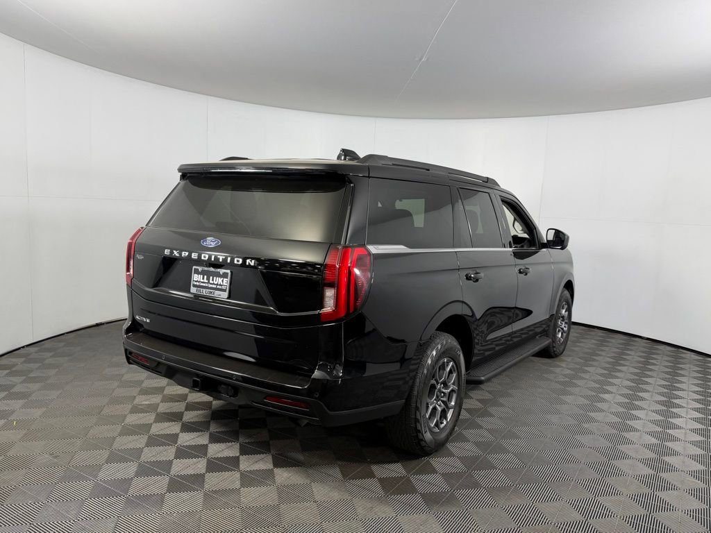 Used 2025 Ford Expedition Active image 7