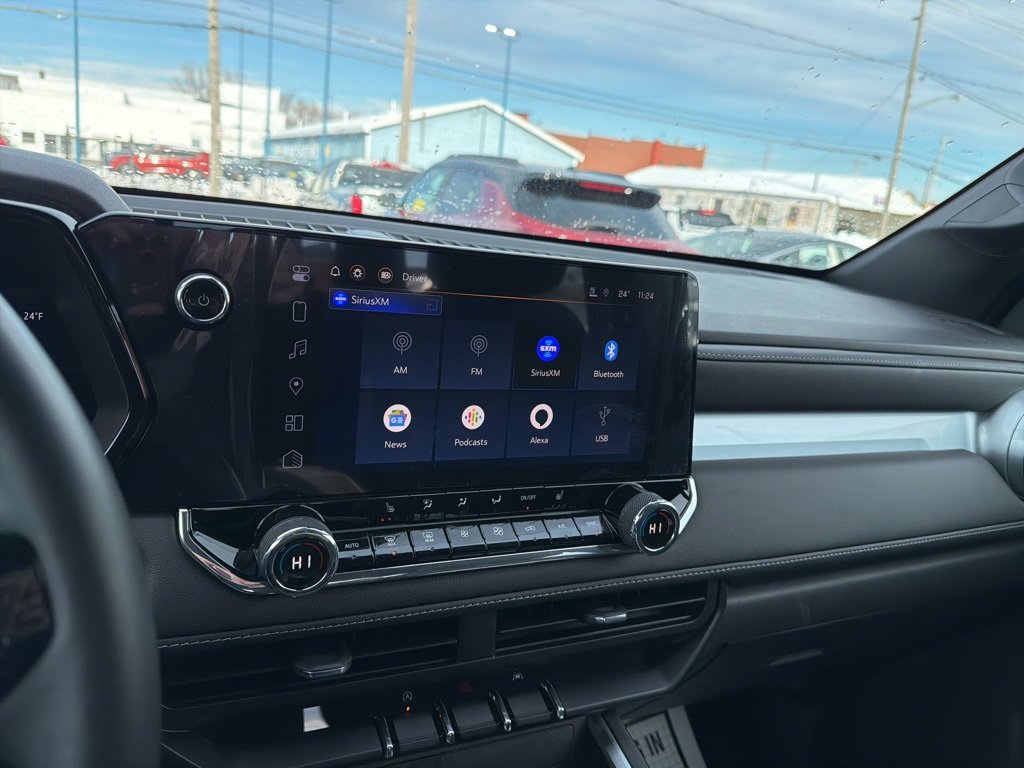 Used 2024 Chevrolet Colorado LT w/ LT Convenience Package II image 24