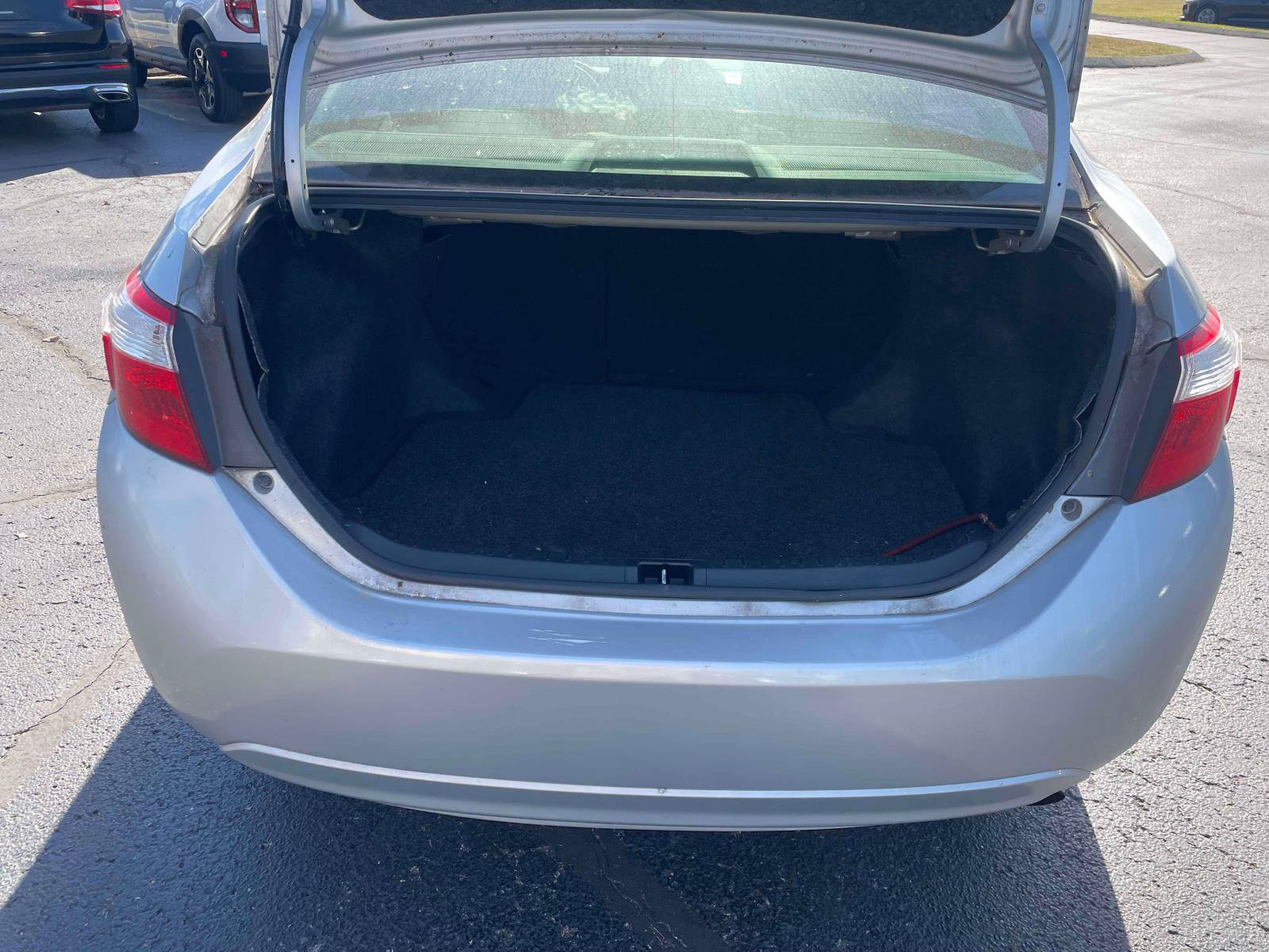 Used 2016 Toyota Corolla LE FWD image 7