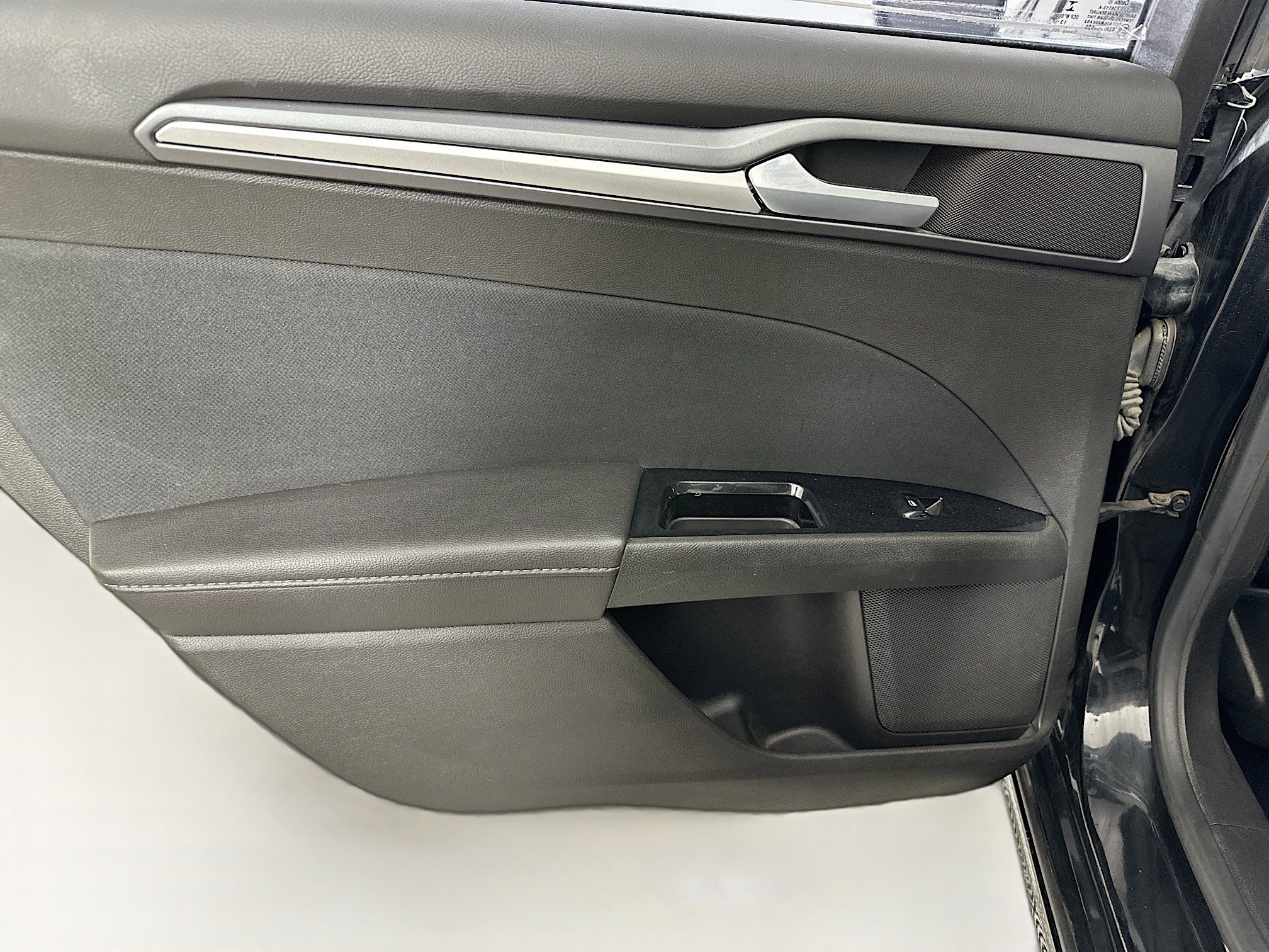 Used 2014 Ford Fusion SE image 23