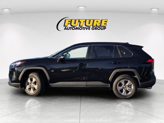 Certified 2025 Toyota RAV4 XLE FWD image 9