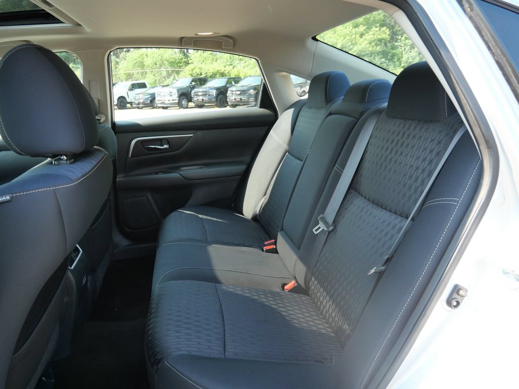 Used 2017 Nissan Altima 2.5 SV w/ Convenience Package FWD image 13