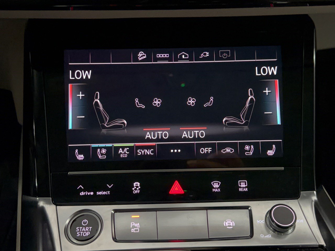 Used 2024 Audi Q8 e-tron Premium Plus AWD/4WD image 22