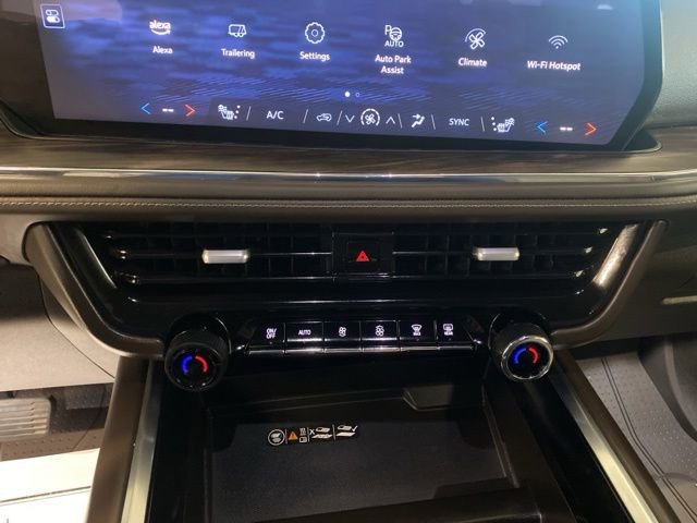 Certified 2025 Chevrolet Suburban LT w/ Comfort Package AWD/4WD image 19