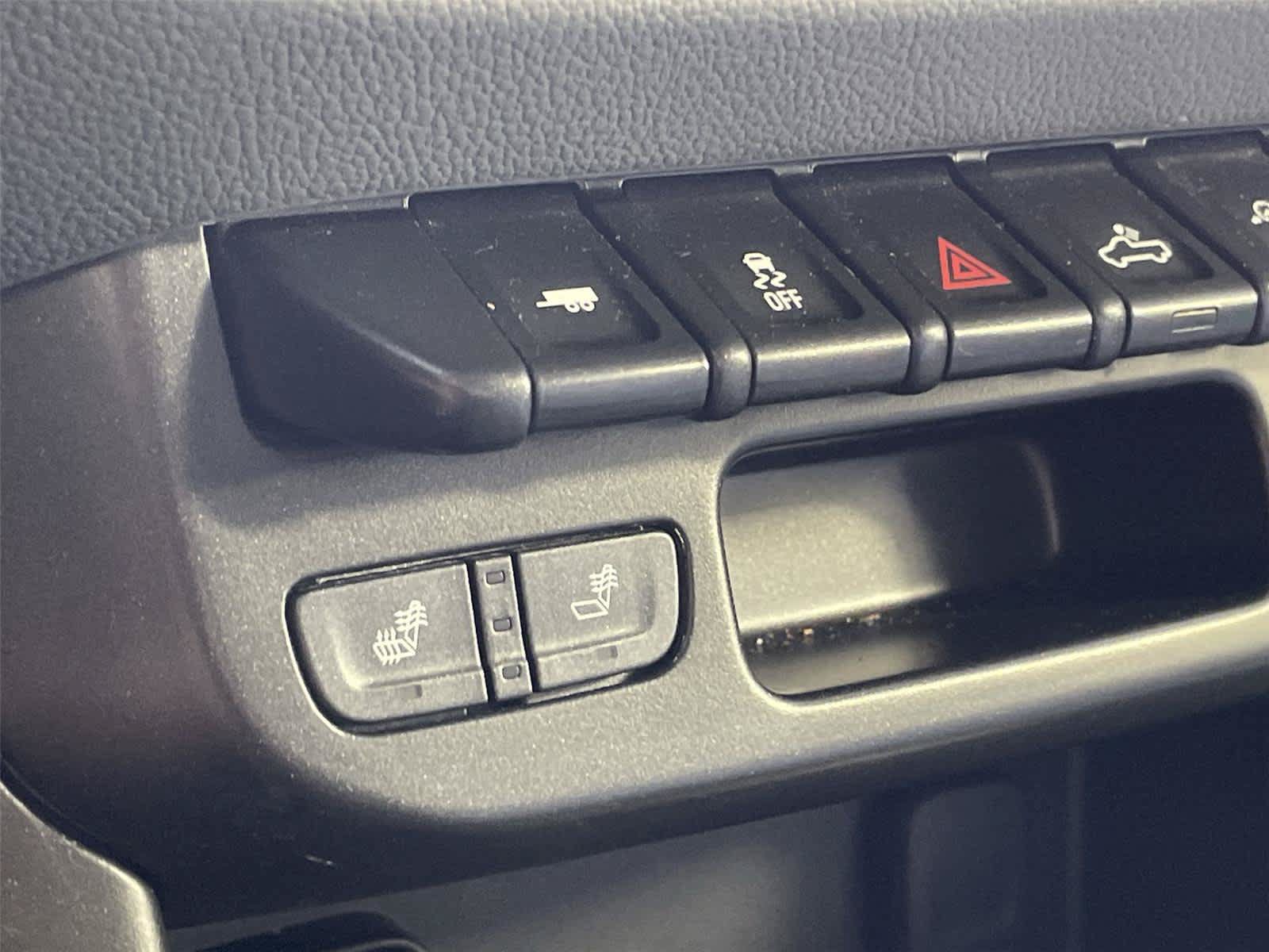 Used 2022 Chevrolet Colorado Z71 AWD/4WD image 19