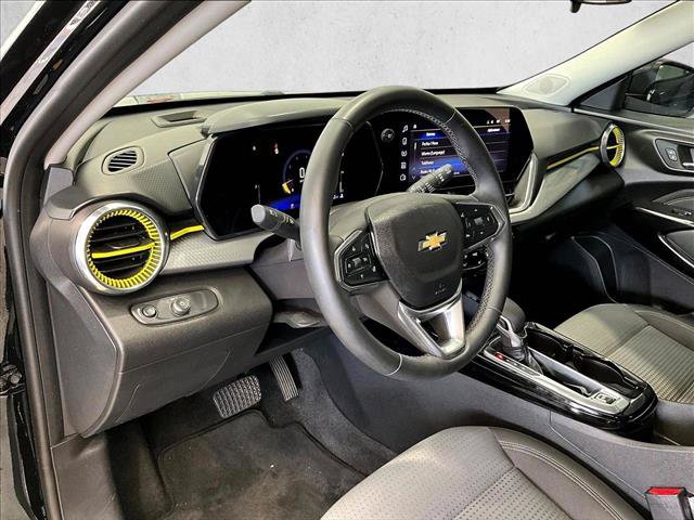 Used 2024 Chevrolet Trax LT w/ Driver Confidence Package FWD image 14