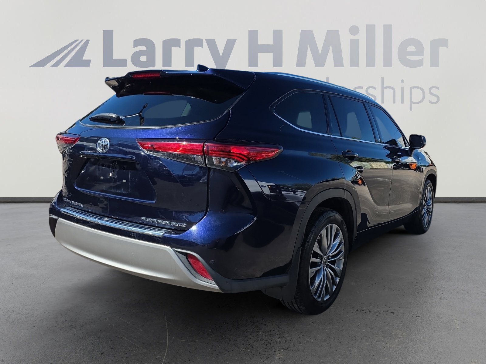 Used 2020 Toyota Highlander Platinum image 5