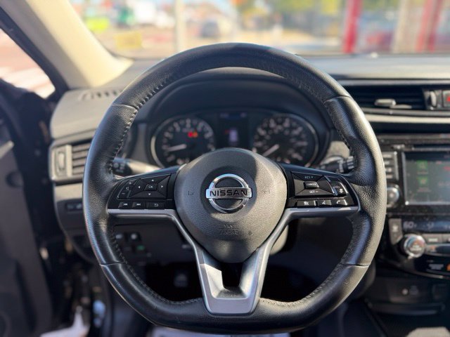 Used 2018 Nissan Rogue SV w/ Premium Package AWD/4WD image 15