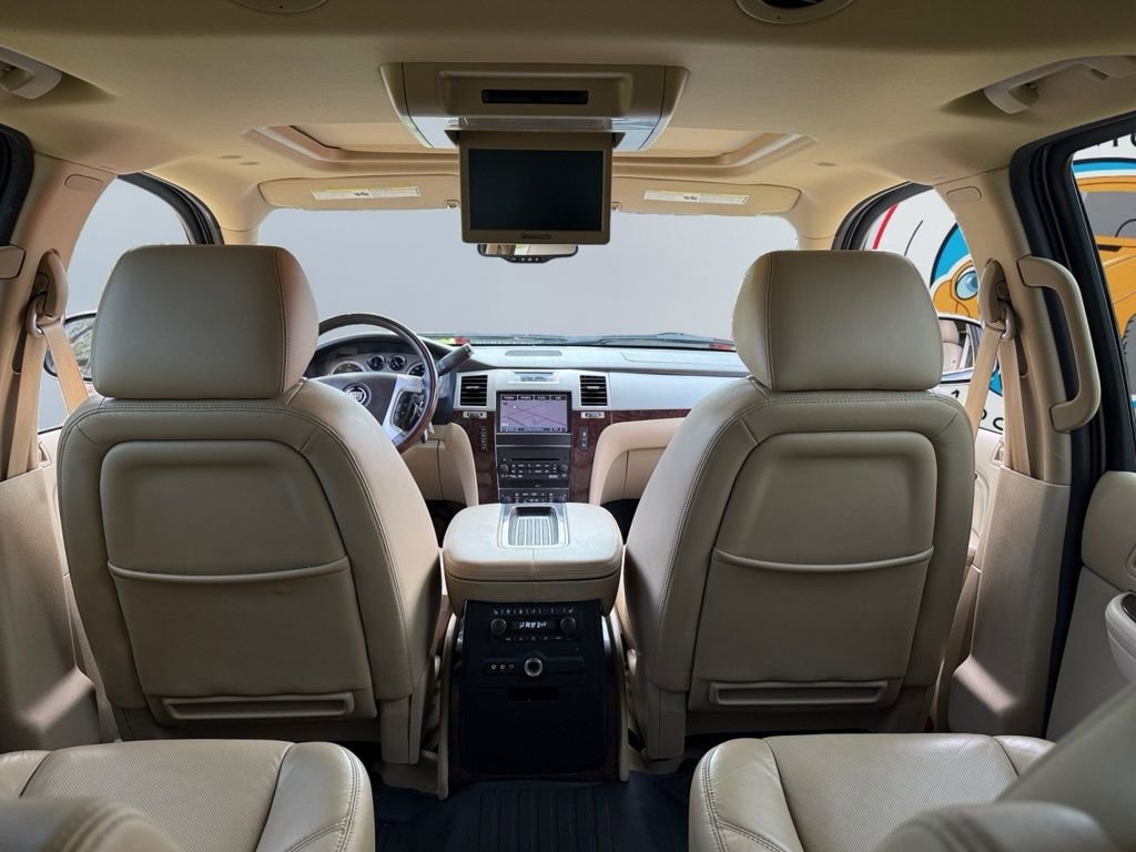 Used 2014 Cadillac Escalade Premium image 24